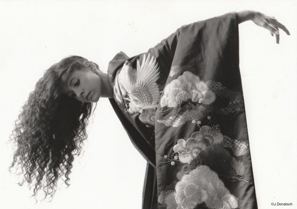 oeuvre_majeur_vision_danseuse_en_kimono_compagnie_bruno_verdi_photo_J.Donatsch
